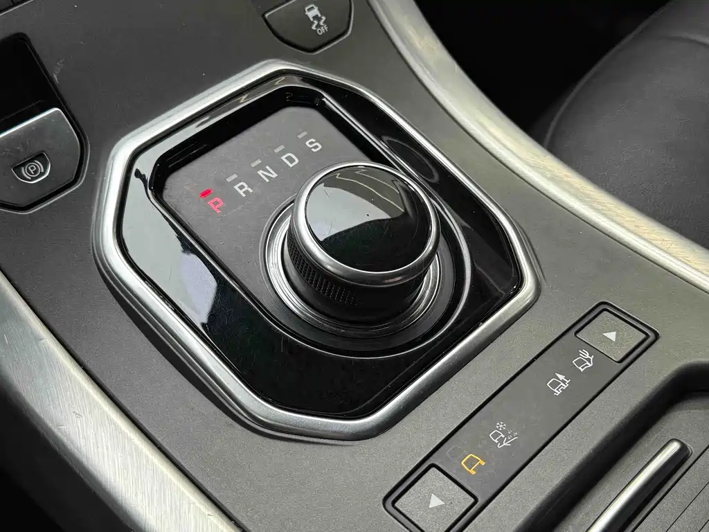 Land Rover Evoque 2017 — фото 12