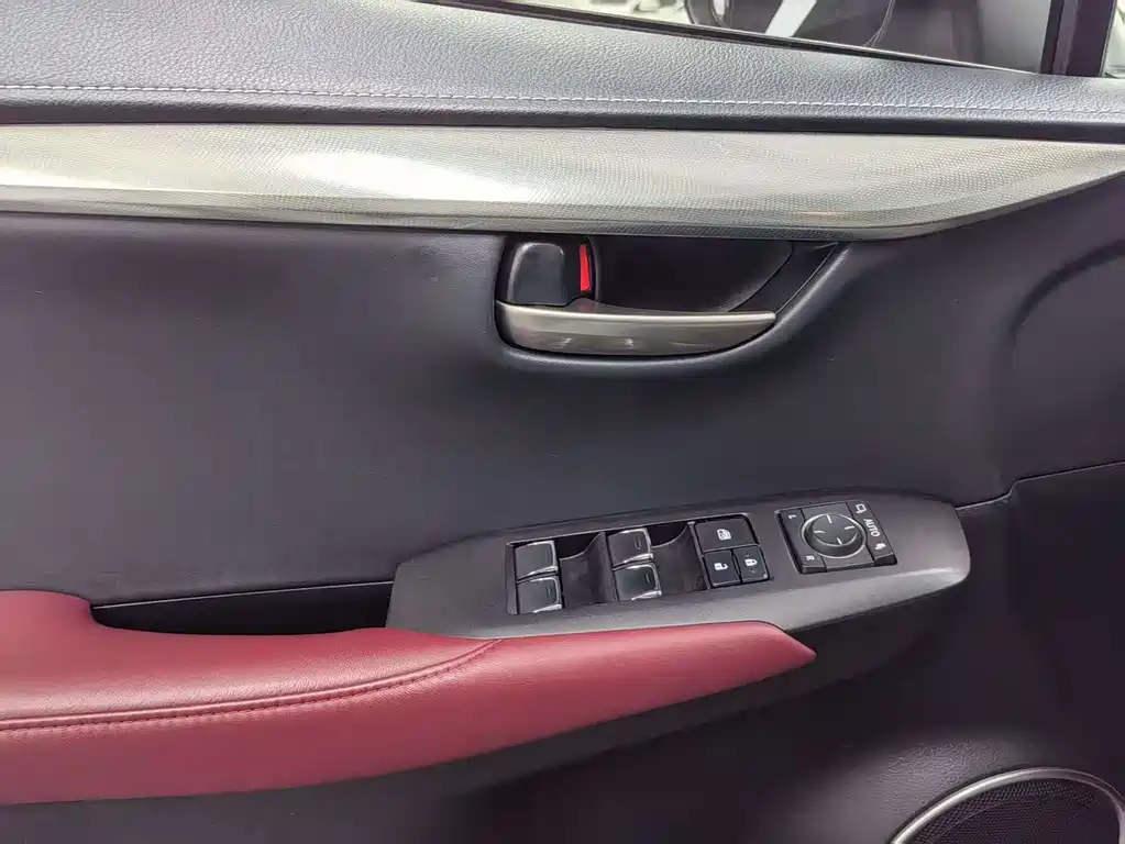 Lexus NX 2020 — фото 10