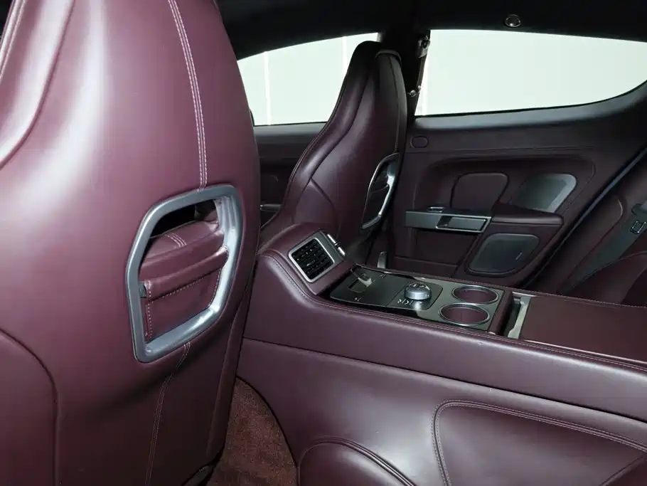 Aston Martin Rapide 2013 — фото 17