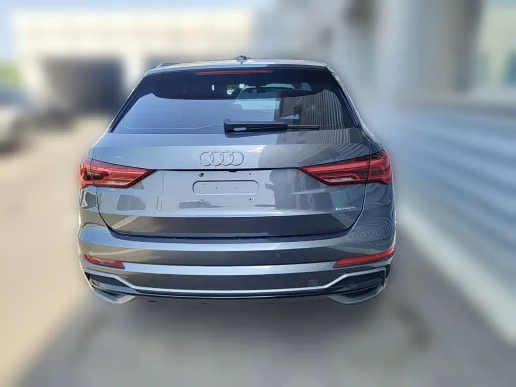 Audi Q3 2019 — фото 10
