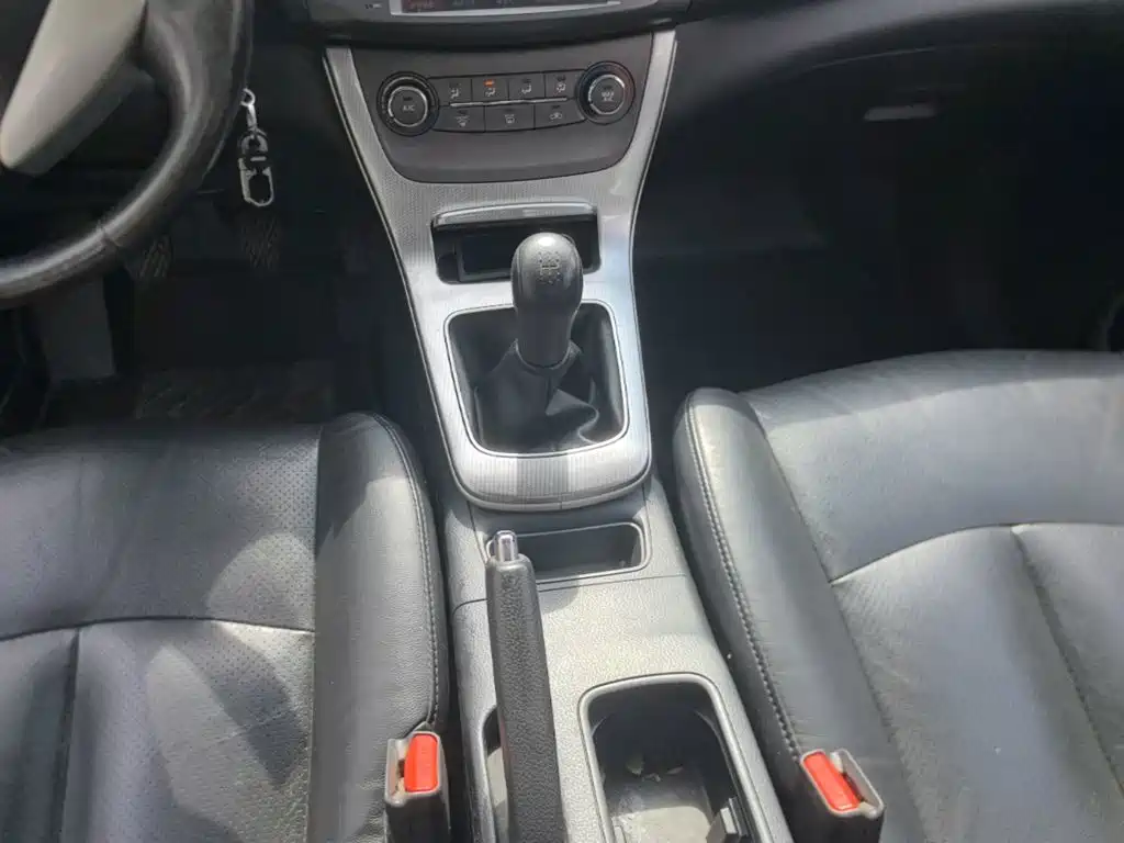Nissan Sylphy 2015 — фото 14