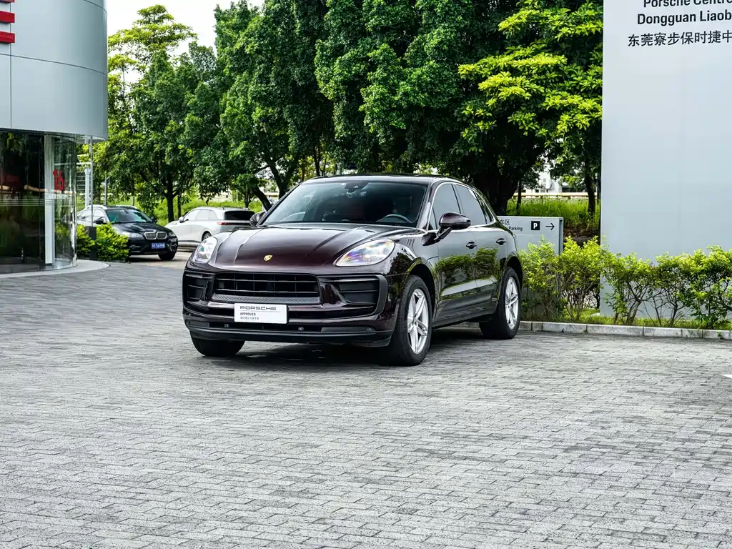 Porsche Macan 2024 — фото 1