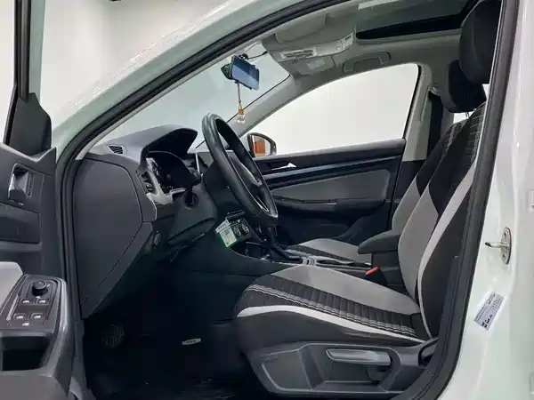 Volkswagen Bora 2023