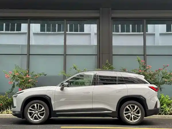 NIO ES6 2020
