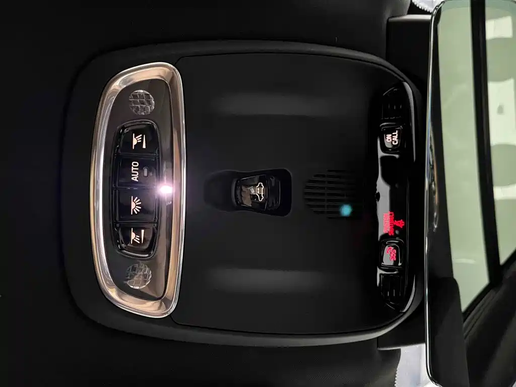 Volvo XC90 2023 — фото 8