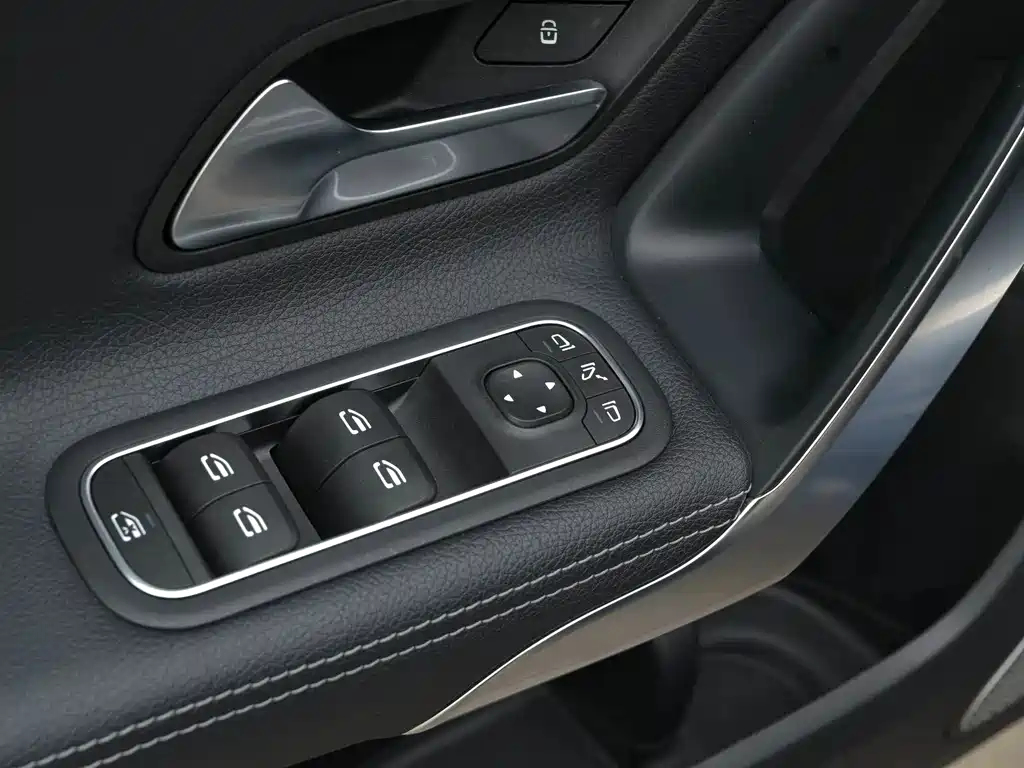 Mercedes-Benz A-Class 2019 — фото 23