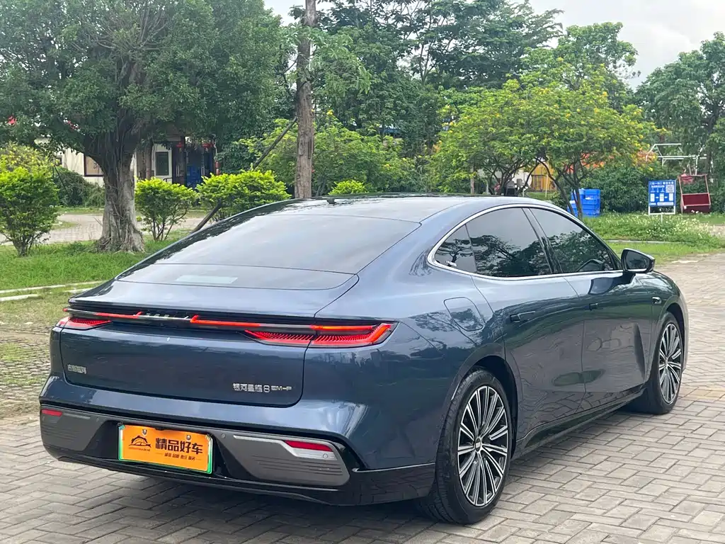 Geely Galaxy Starshine 8 2025 — фото 17