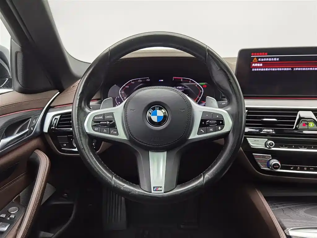 BMW 5 Series 2021 — фото 11