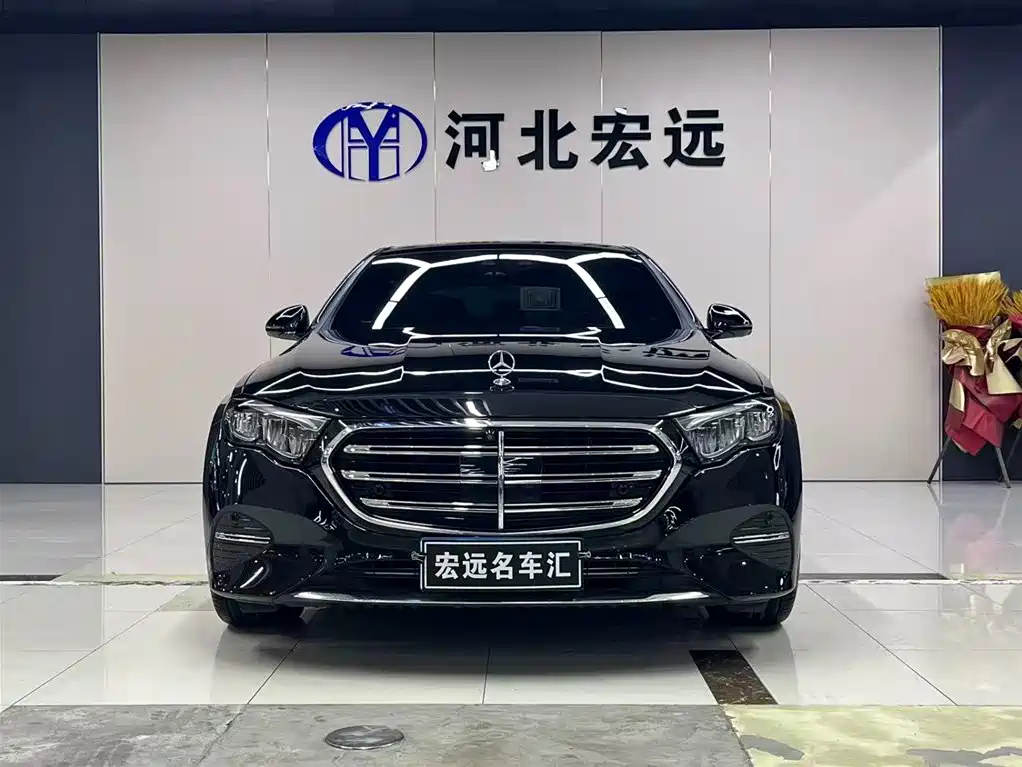 Mercedes-Benz E-Class 2024