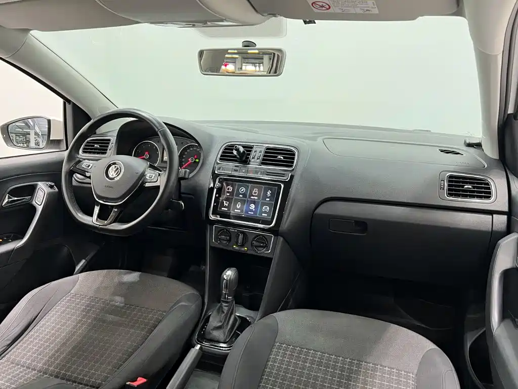 Volkswagen Polo 2019 — фото 13