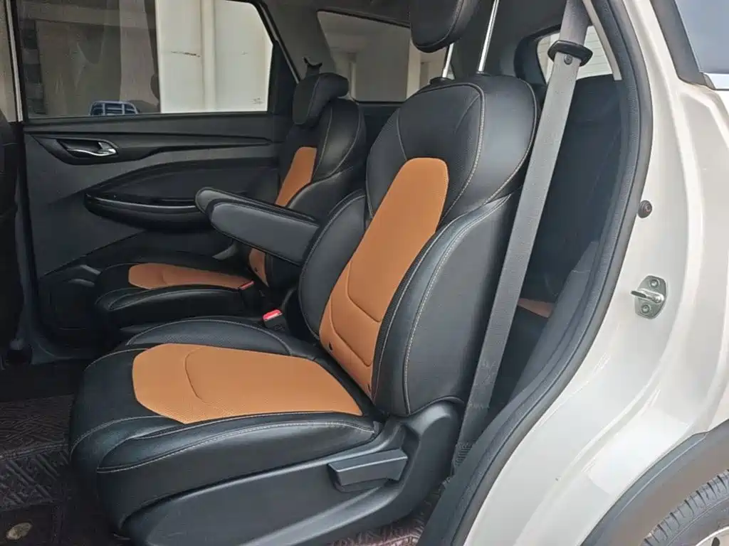 Wuling Hongguang S3 2020 — фото 17
