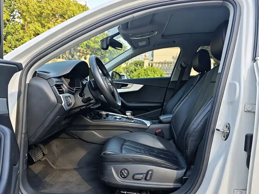 Audi A4L 2018