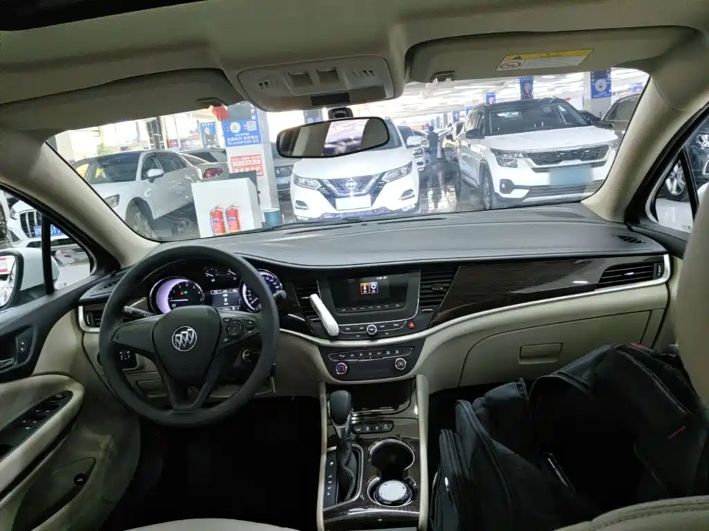 Buick Verano 2018 — фото 10