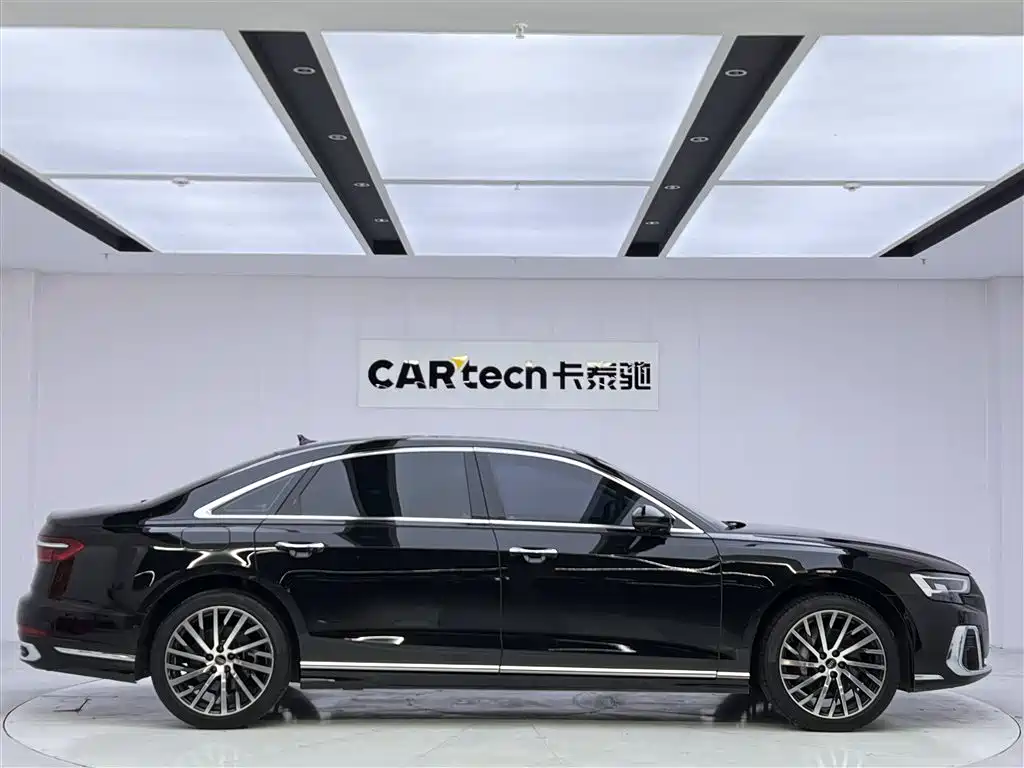 Audi A8 2024