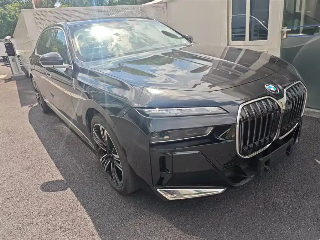 BMW 7 Series 2025
