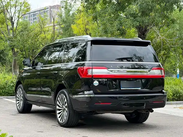 Lincoln Navigator 2021