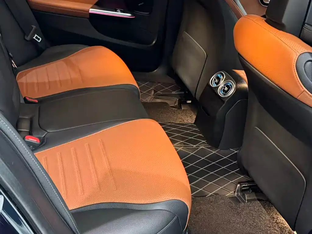 Mercedes-Benz C-Class 2022 — фото 10