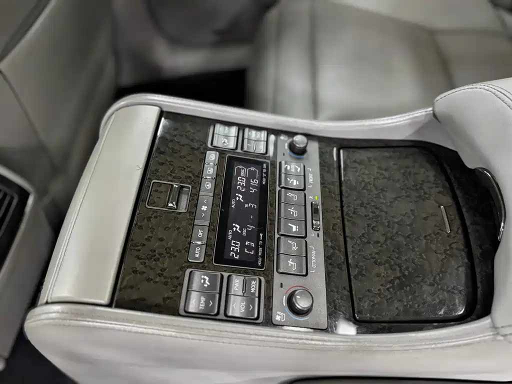 Lexus LS 2008 — фото 15