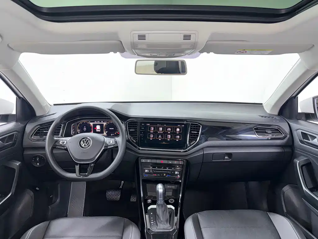 Volkswagen T-Roc 2022 — фото 11