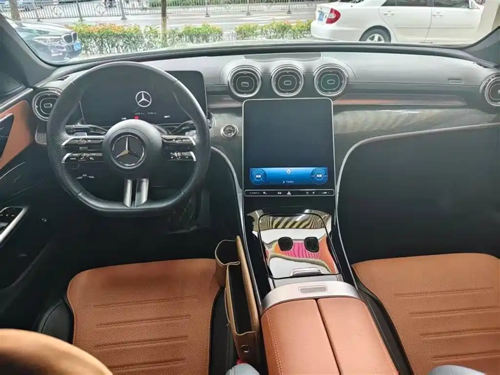 Mercedes-Benz C-Class 2023 — фото 4