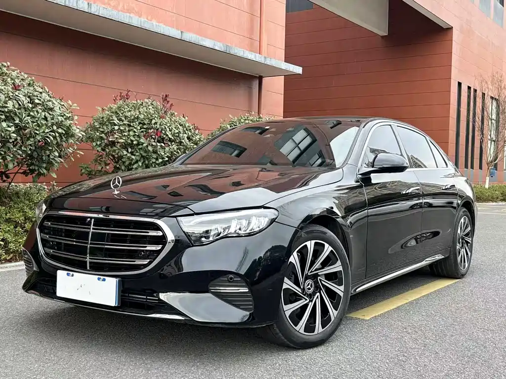 Mercedes-Benz E-Class 2024