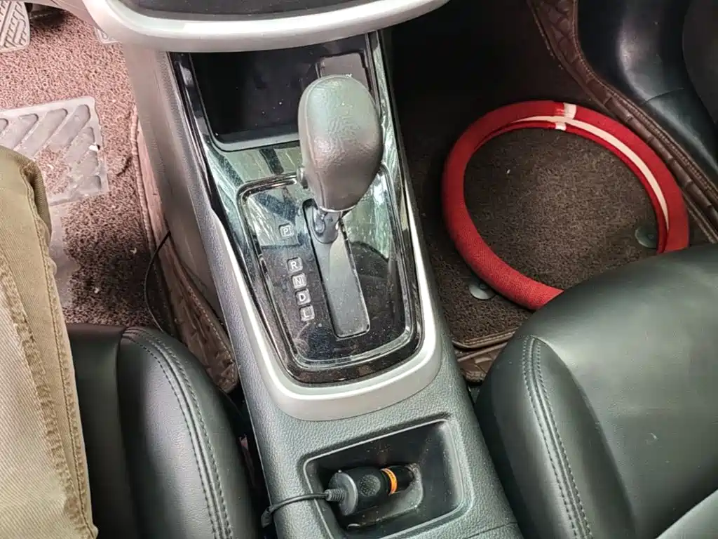 Nissan Tiida 2019 — фото 14