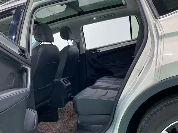 Volkswagen Tiguan L 2020