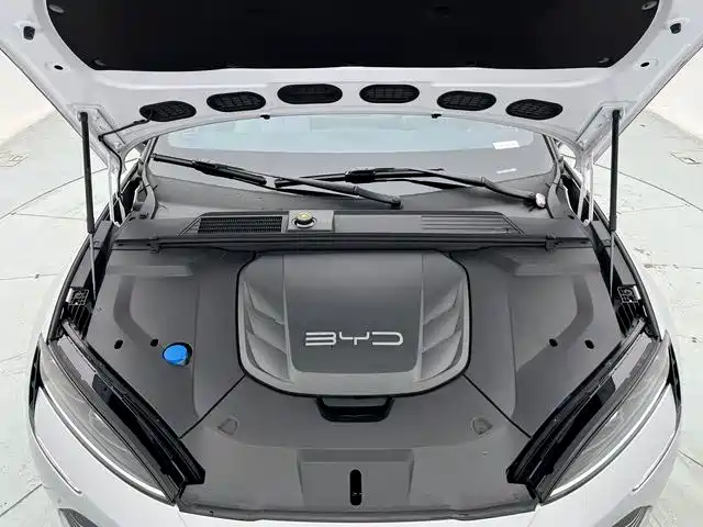 BYD Seal 2023 — фото 25