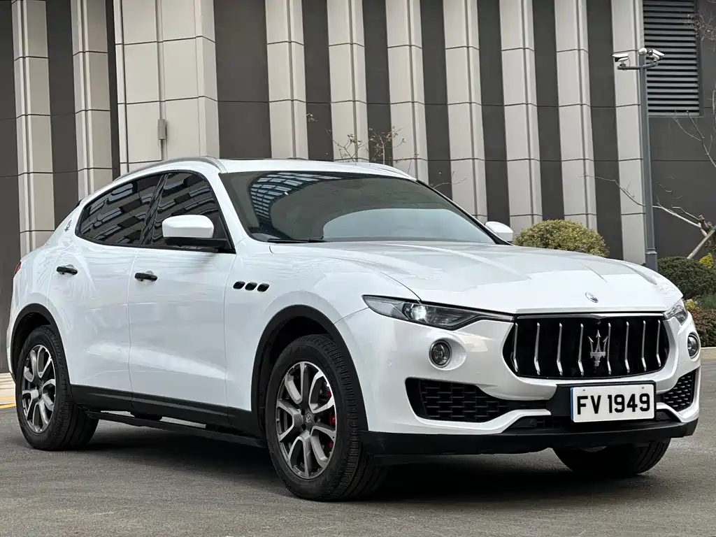 Maserati Levante 2017 — фото 5