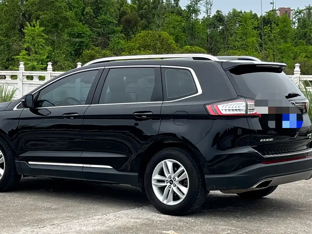 Ford Edge 2018 — фото 6