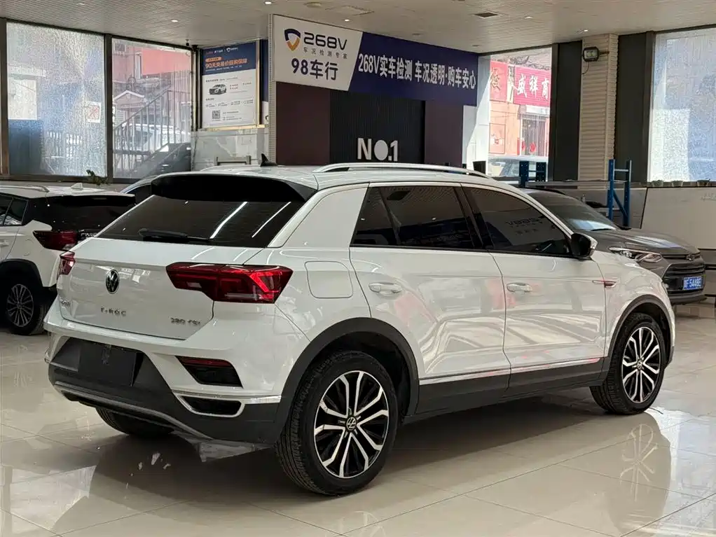 Volkswagen T-Roc 2023 — фото 4
