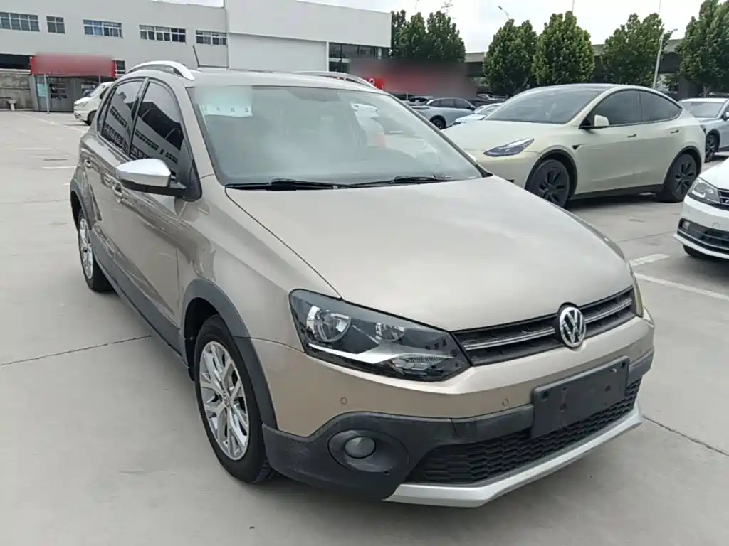 Volkswagen Polo 2015 — фото 4