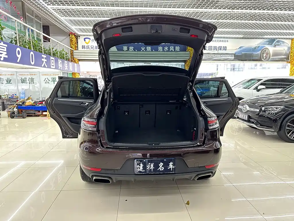 Porsche Macan 2020 — фото 23
