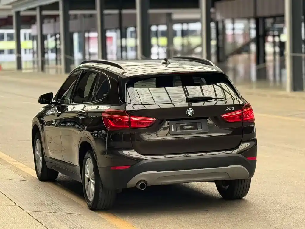 BMW X1 2017 — фото 13