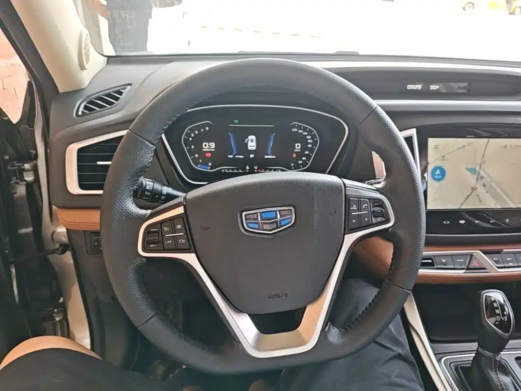 Geely Vision X6 2019 — фото 11