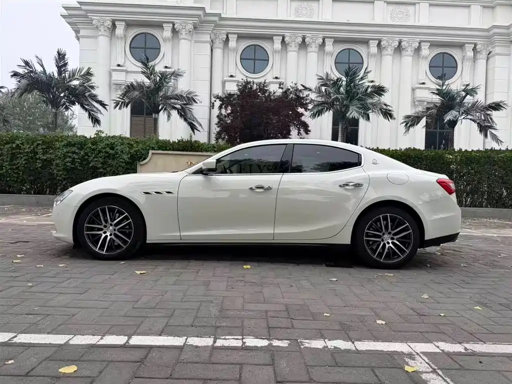 Maserati Ghibli 2015 — фото 4