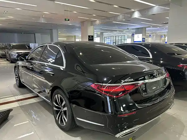 Mercedes-Benz S-Class 2024