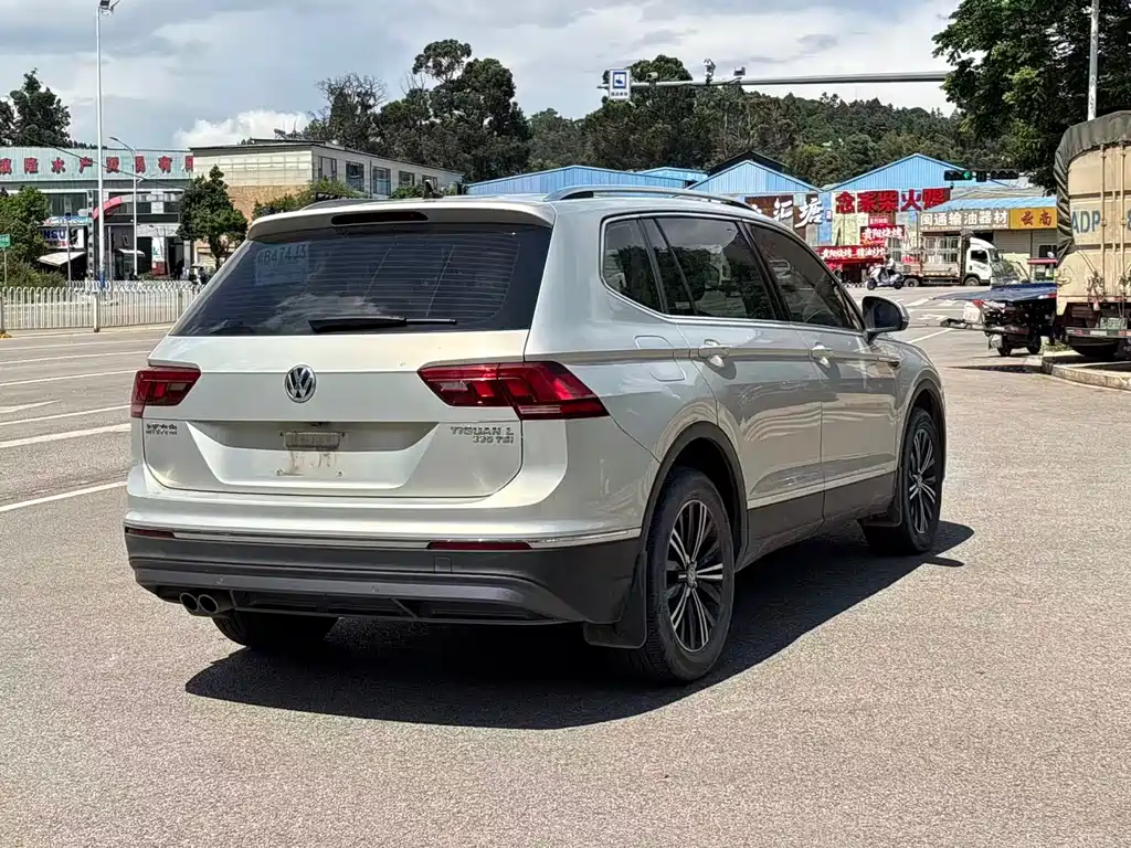 Volkswagen Tiguan L 2021 — фото 5