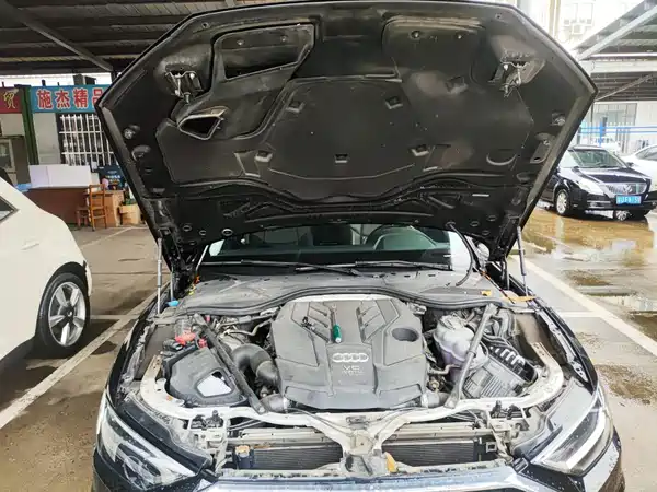 Audi A8 2022