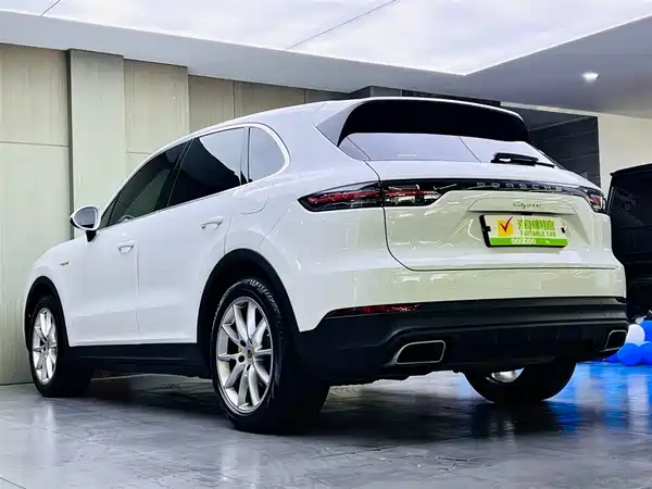 Porsche Cayenne New Energy 2021