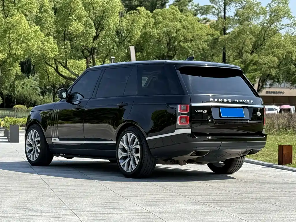 Land Rover Range Rover 2021 — фото 2
