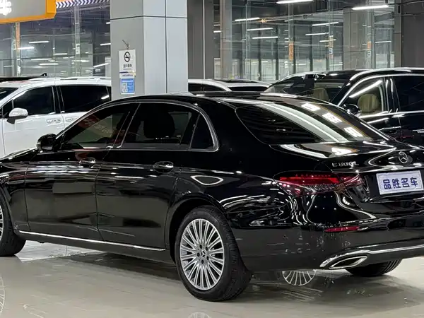 Mercedes-Benz E-Class 2023