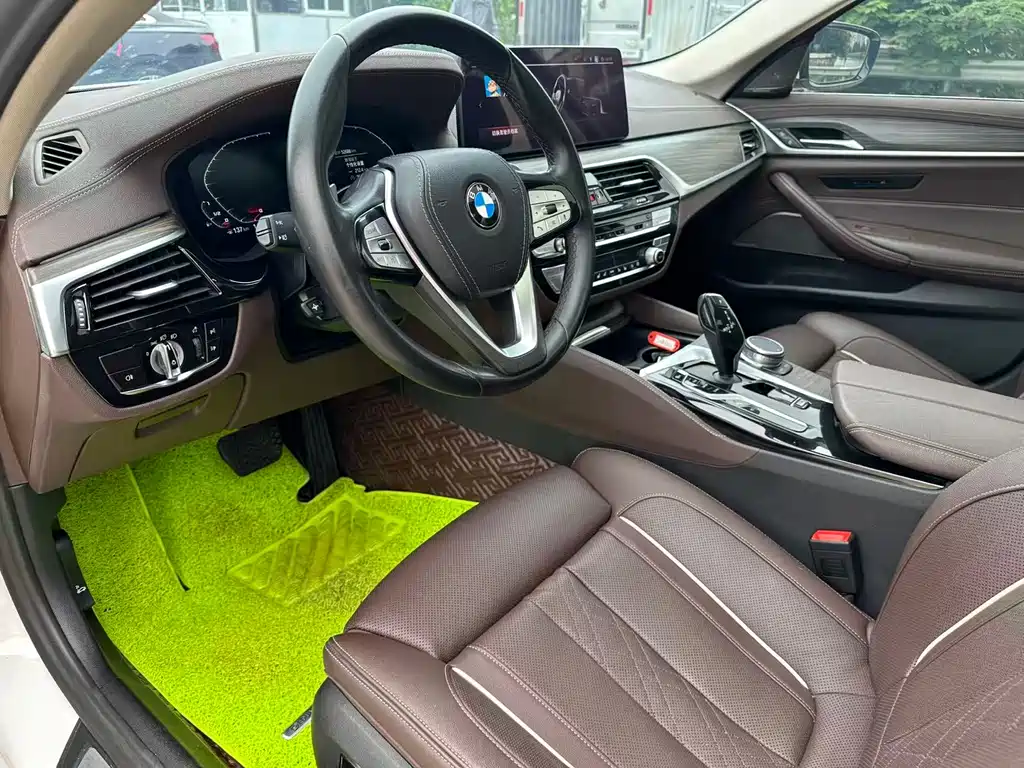 BMW 5 Series 2021