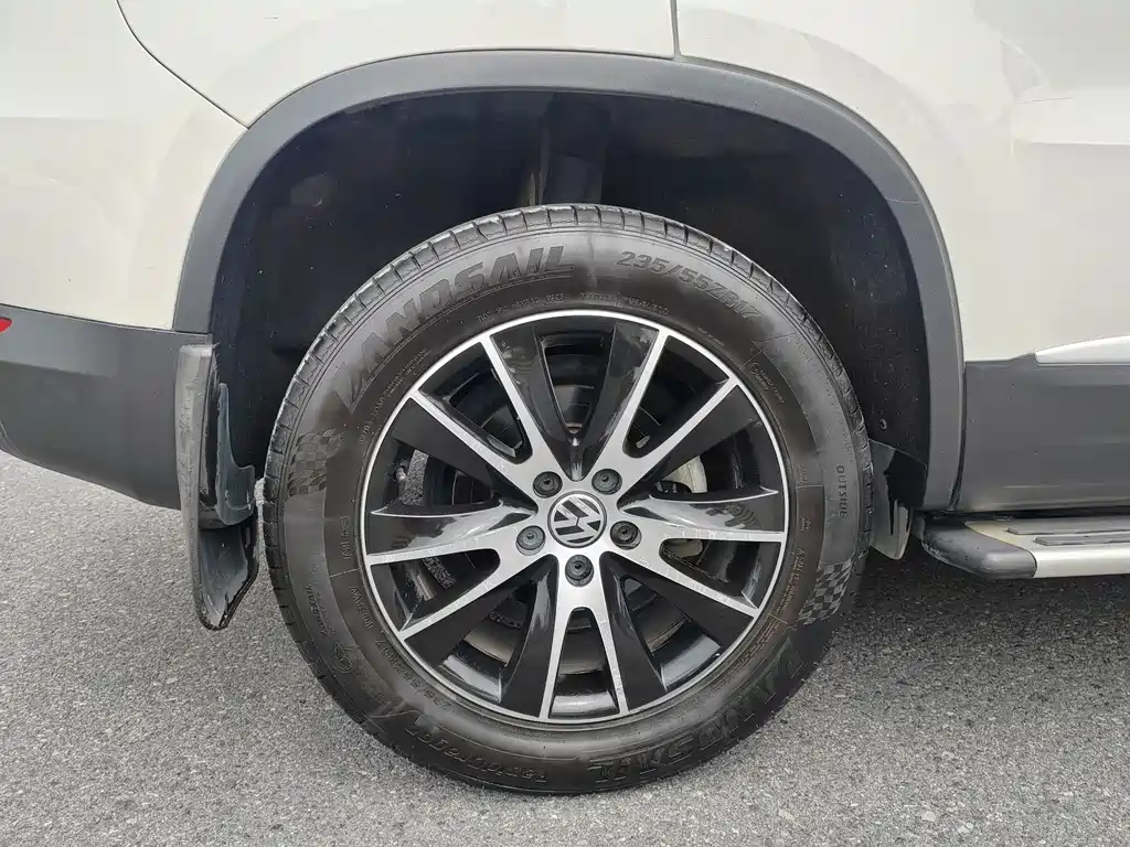 Volkswagen Tiguan 2015 — фото 17