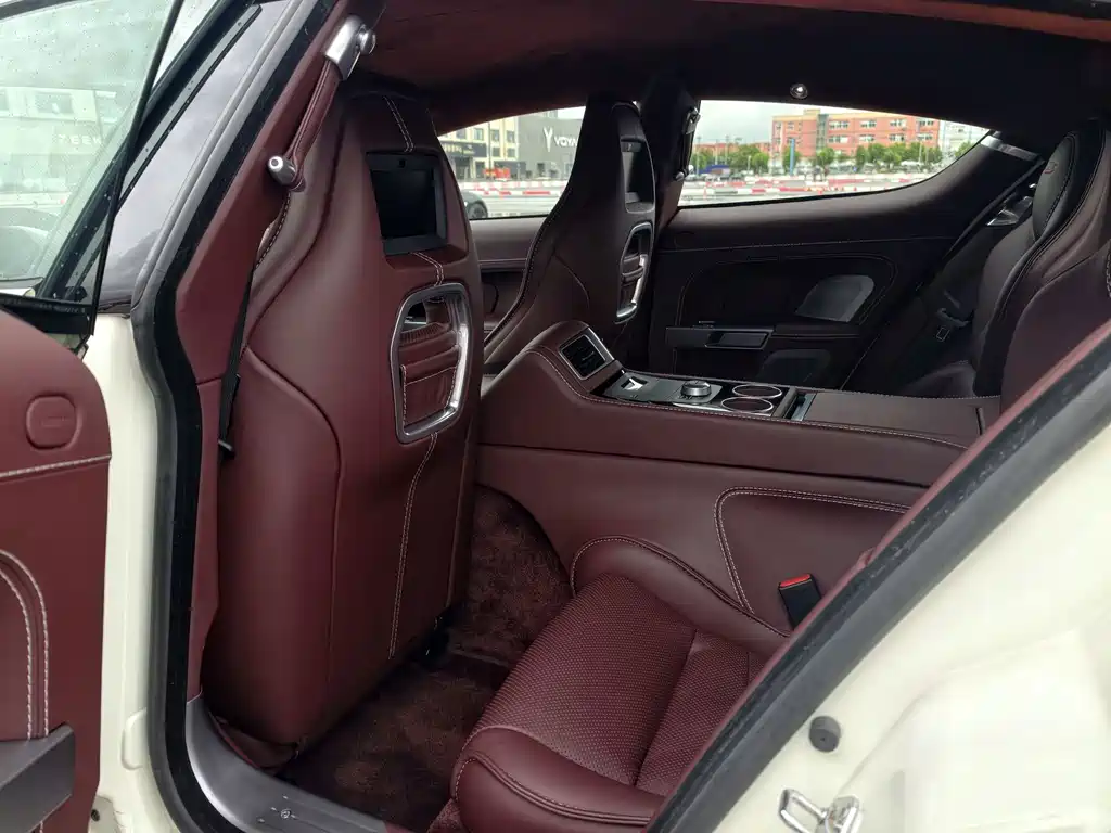 Aston Martin Rapide 2014 — фото 10