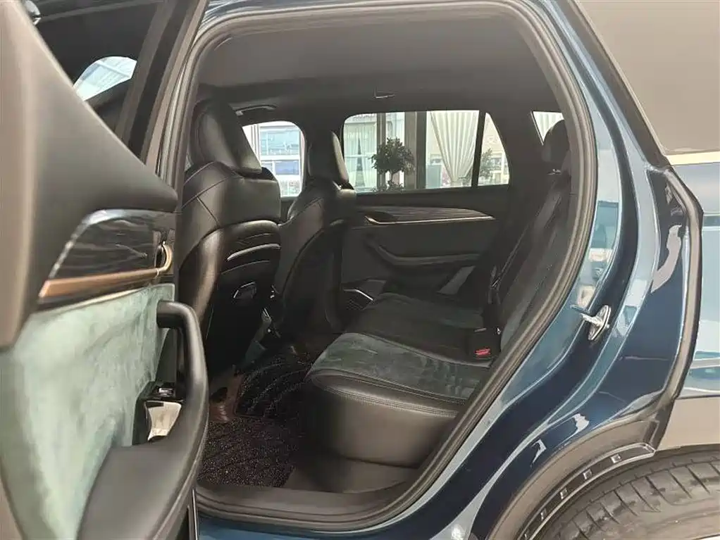 Geely Xingyue L 2022