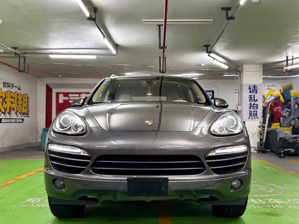 Porsche Cayenne 2011