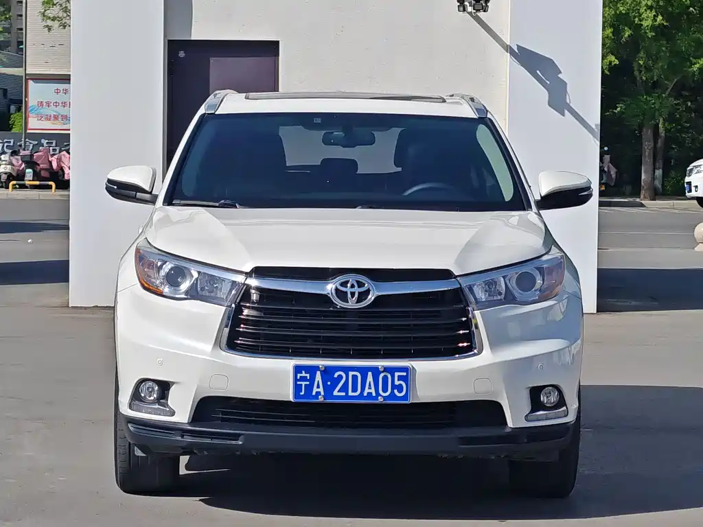 Toyota Highlander 2017 — фото 2