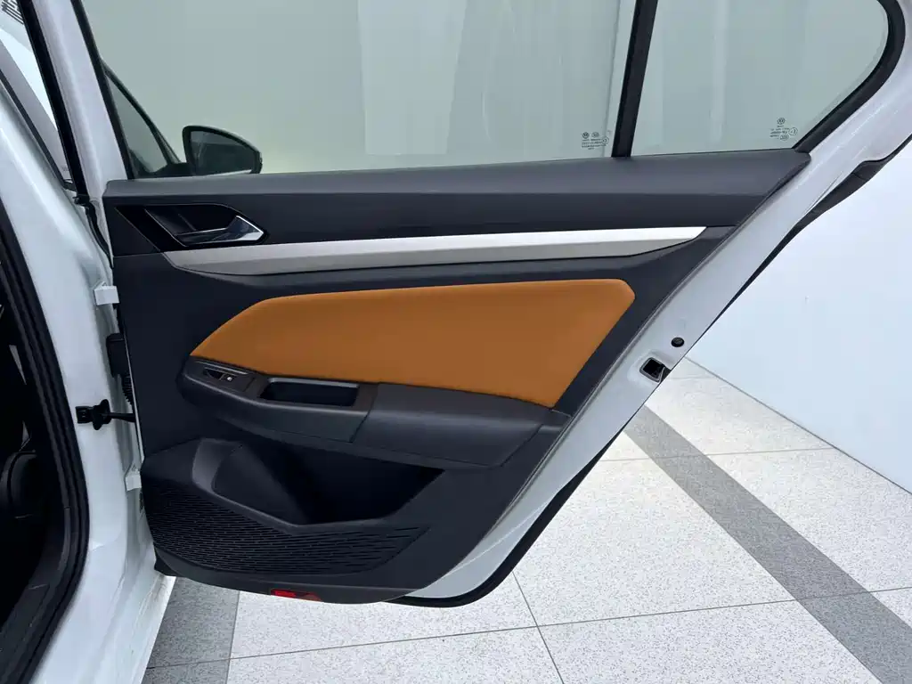 Volkswagen Bora 2023 — фото 17