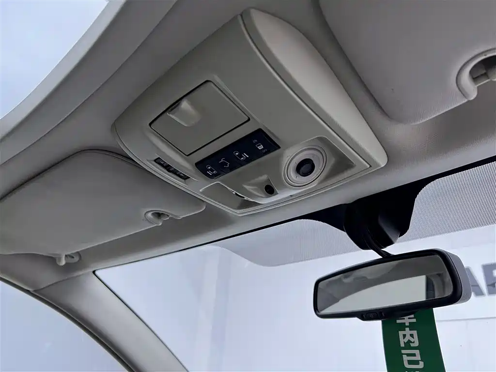 Chrysler Grand Voyager 2015 — фото 22